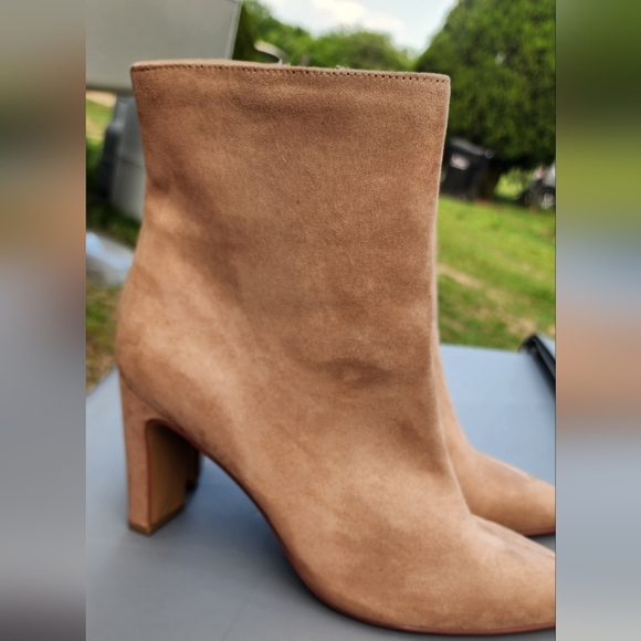 Chinese Laundry Tan Ankle Booties with Pointed Toe - Picture 3 of 7
